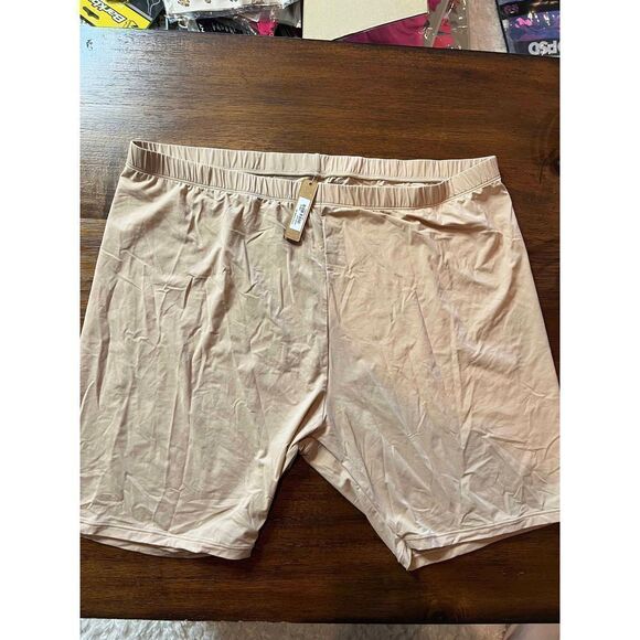 Skims Bike Shorts  - Picture 1 of 3